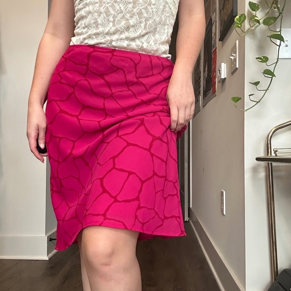 💖 Y2k Pink Express Midi Skirt 💖 Size S - Picture 2 of 4
